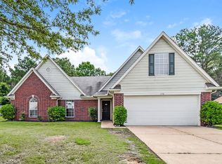 6356 White Hawk Ln, Olive Branch, MS 38654