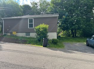 5 Ehle Dr, Coraopolis, PA 15108