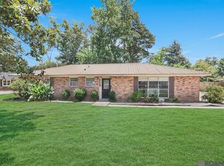 915 Sharon St, Denham Springs, LA 70726