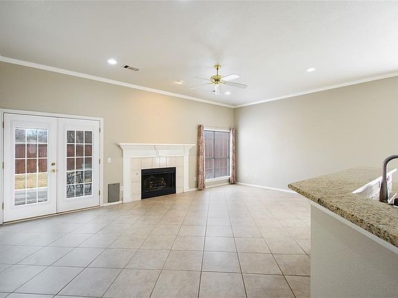 4th image of 642 Park Ln