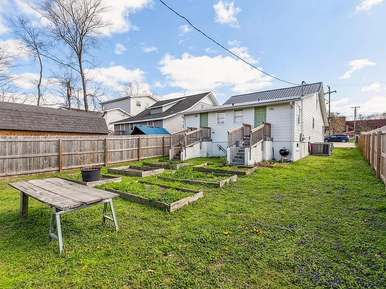 1706 Knowles St #A — Photo 11