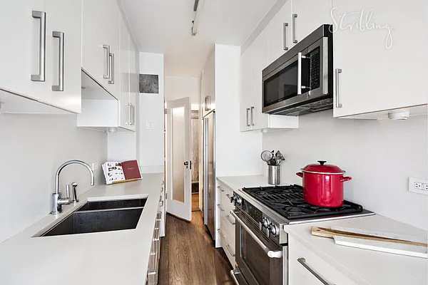 Sold by Stribling | media 9