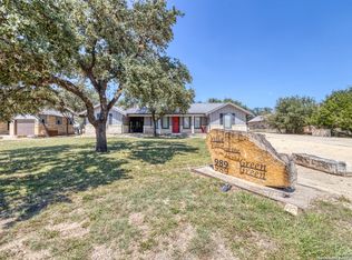 989 Mountain Valley Drive, ConCan, TX 78838