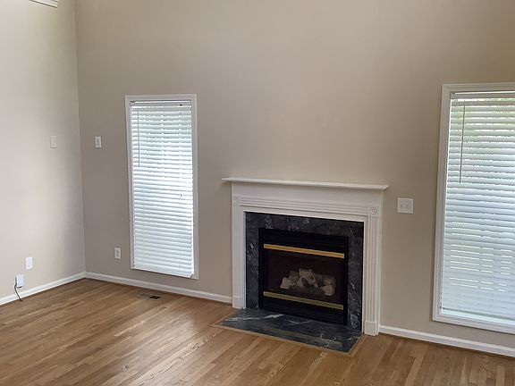 4th image of 4204 Clovelly Dr