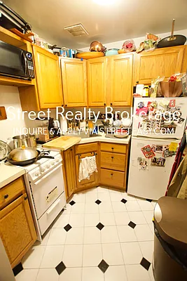 Rented by Street Realty Brokerage LLC | media 8