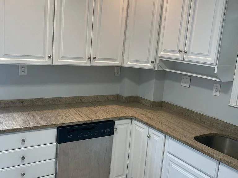27 Woodward St #1 — Photo 3