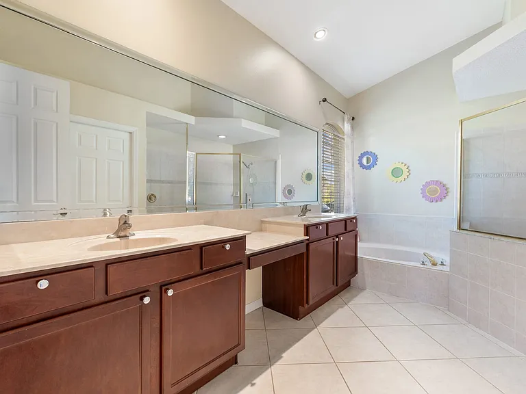 3330 Earle Ct — Photo 12