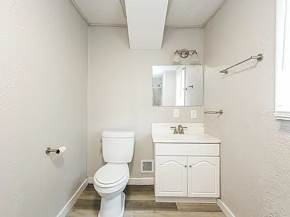 473 Diamond Ave — Photo 3