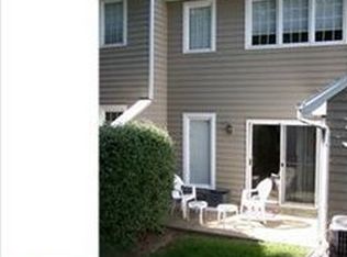 70 Cabot Dr, Wayne, PA 19087