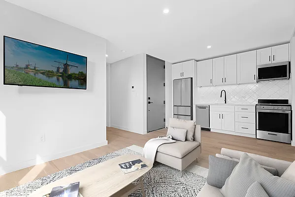 Rented by Fountain Realty Group | media 18