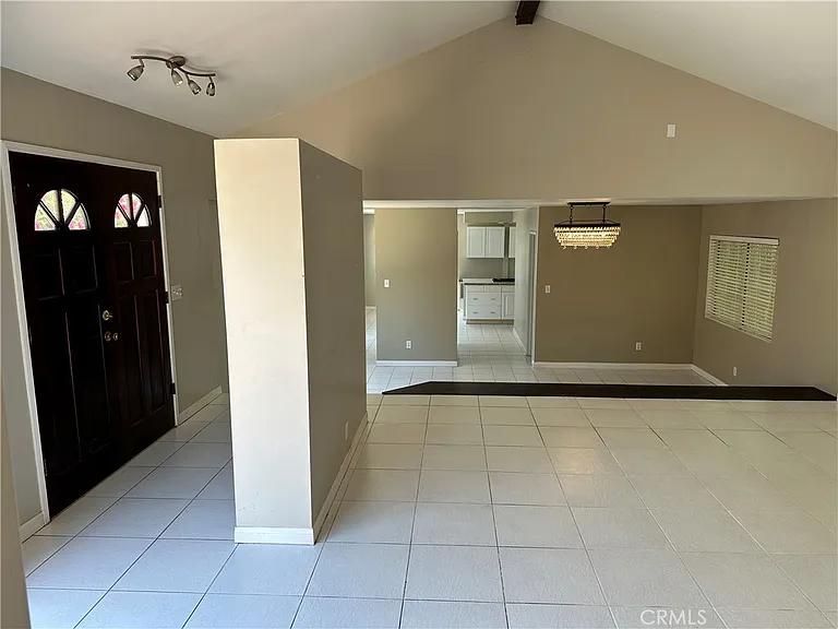 435 Talbert St — Photo 3