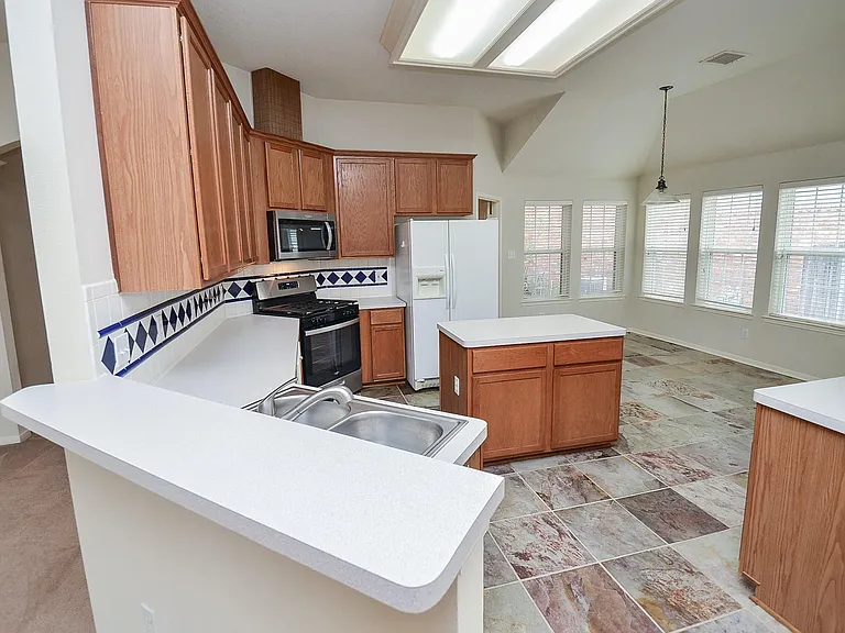 5819 Mitre Peak Ln — Photo 8