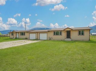 323/325 W River Rd, Hamilton, MT 59840