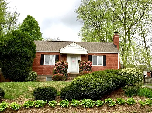2404 N Kensington St Photo 1