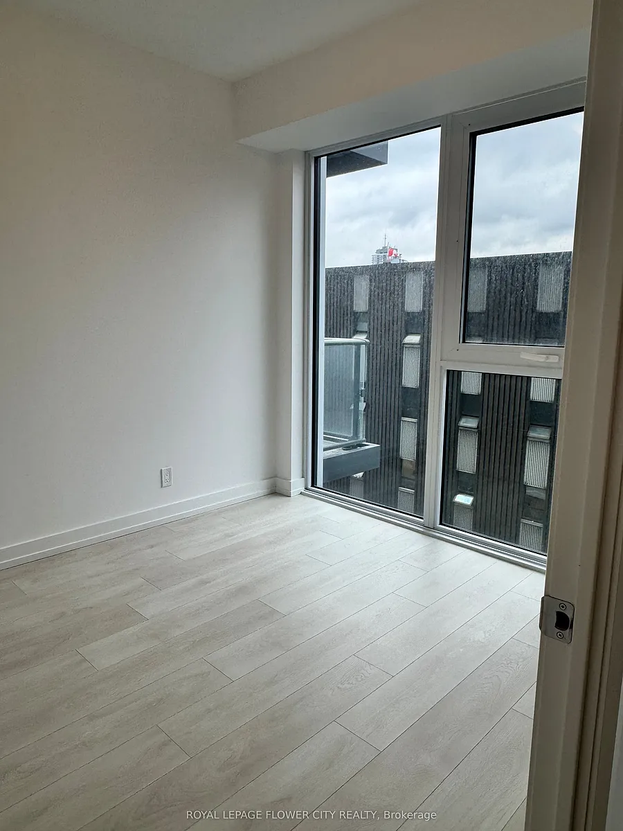 Photo 2 of 14 - 75 James St S #624 - Hamilton, ON Building Photo - 75 James St S #624