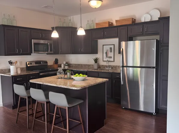 Holly Tree Apartments