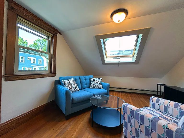 90 Larch St #3 — Photo 10