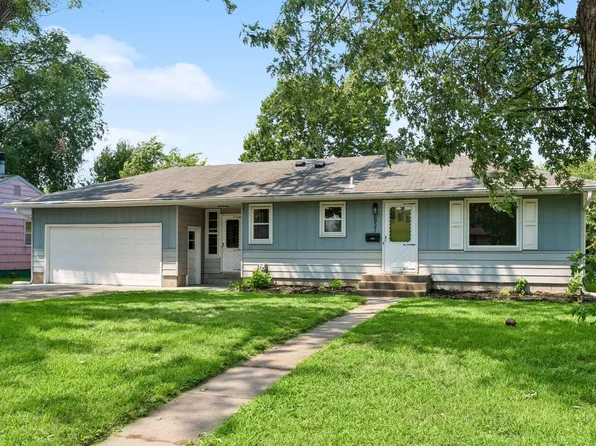 6921 Major Ave N, Brooklyn Center, MN 55429