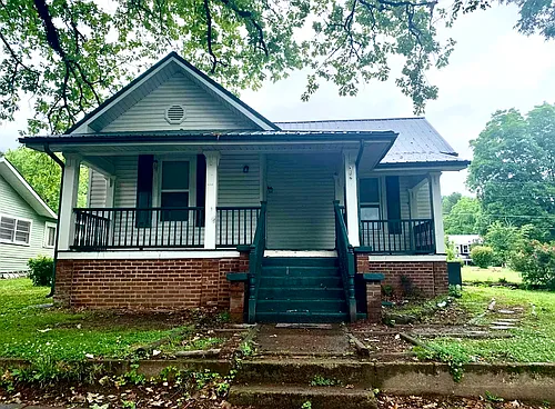 312 Locust Ave Photo 1