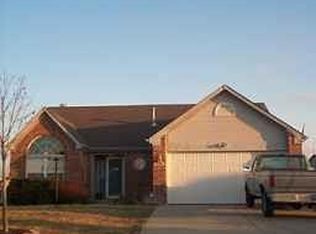 1036 White Ash Ct, Mooresville, IN