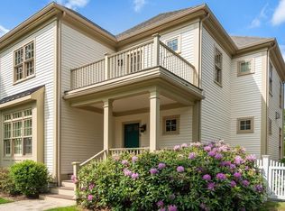 10 Maple St UNIT 10, Medfield, MA 02052