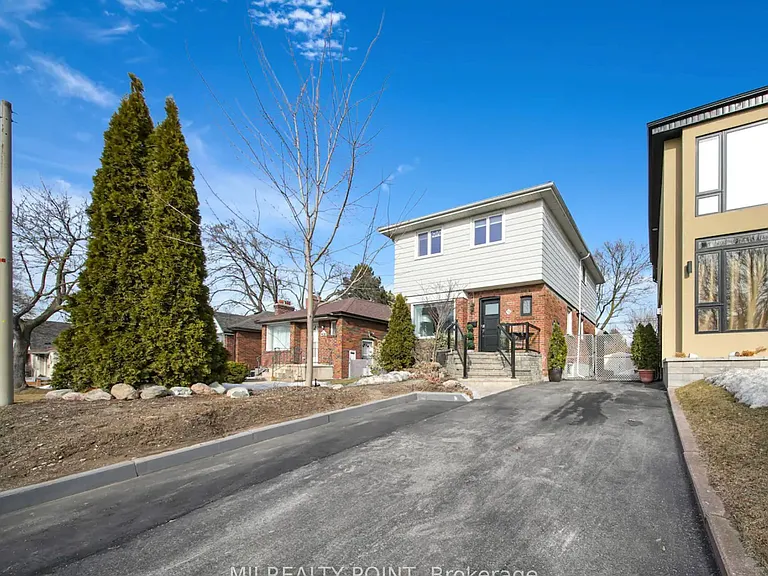 49 Manderley Dr #MAIN — Photo 1