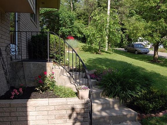 3rd image of 1842 Midvale Ave