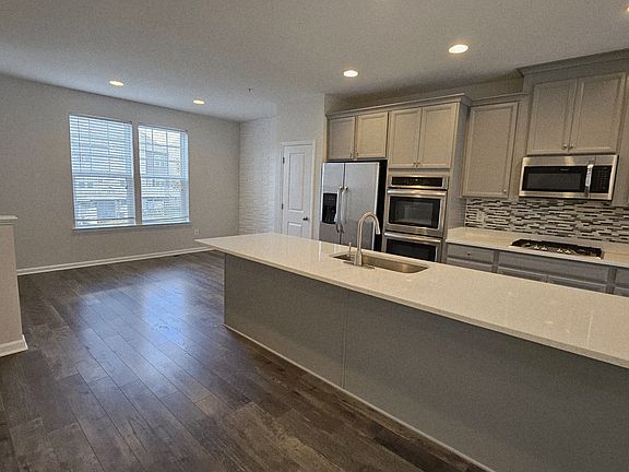 2nd image of 22988 Mountain Laurel Ln