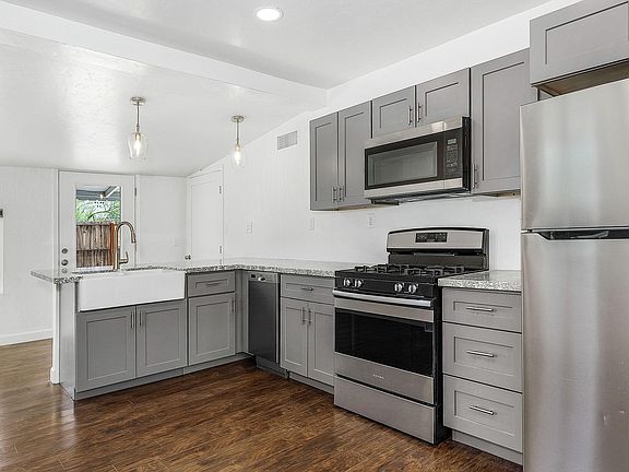 Updated Kitchen with Stainless Steel Appliances