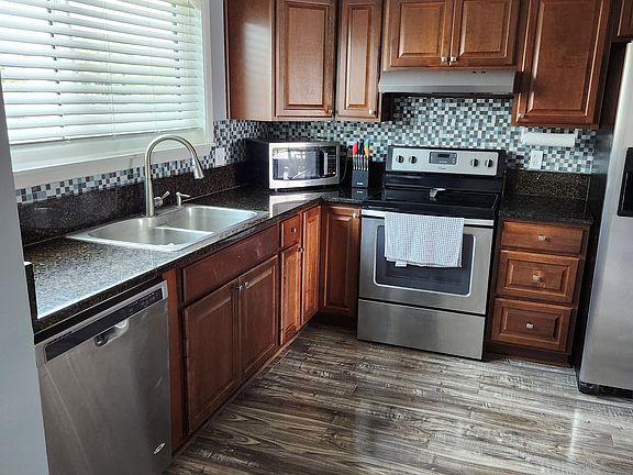 2nd image of 6317 Newtown Cir APT B2