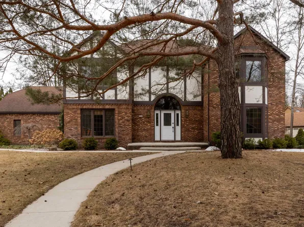 6103 Briarwood Ct, Midland, MI 48640