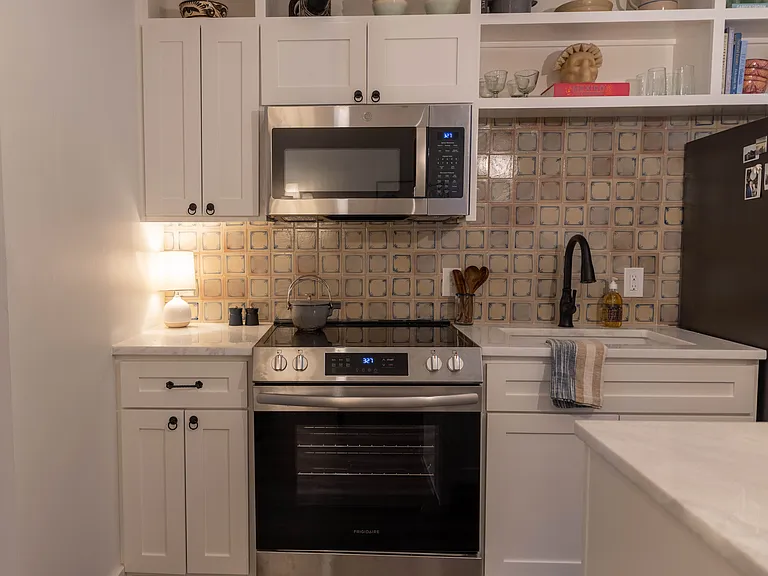 5516 Roosevelt Ave #206 — Photo 2