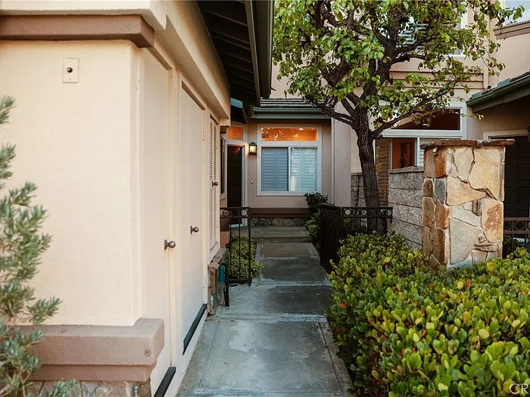 17 Stoney Point #66 — Photo 4