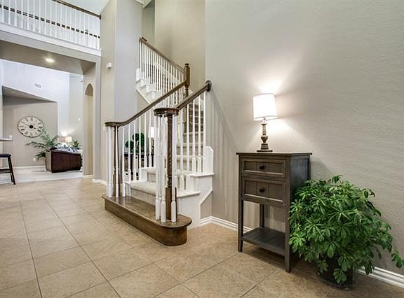 4th image of 2045 Heather Glen Dr