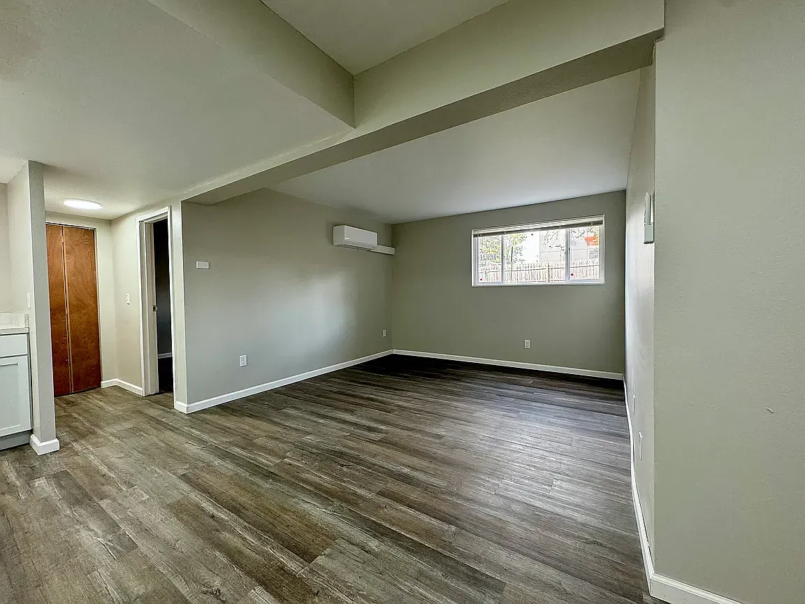1 bed, $699 — Photo 2