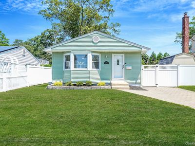 1345 Madison Avenue, West Islip, NY, 11795
