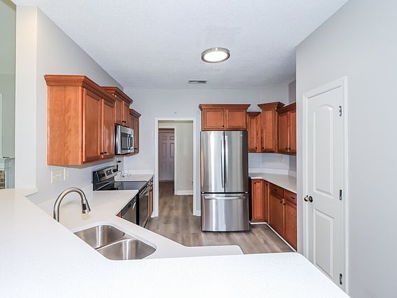 5th image of 8885 Versilia Ave