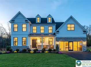 5399 Red Oak Dr, Upper Saucon Township, PA 18036