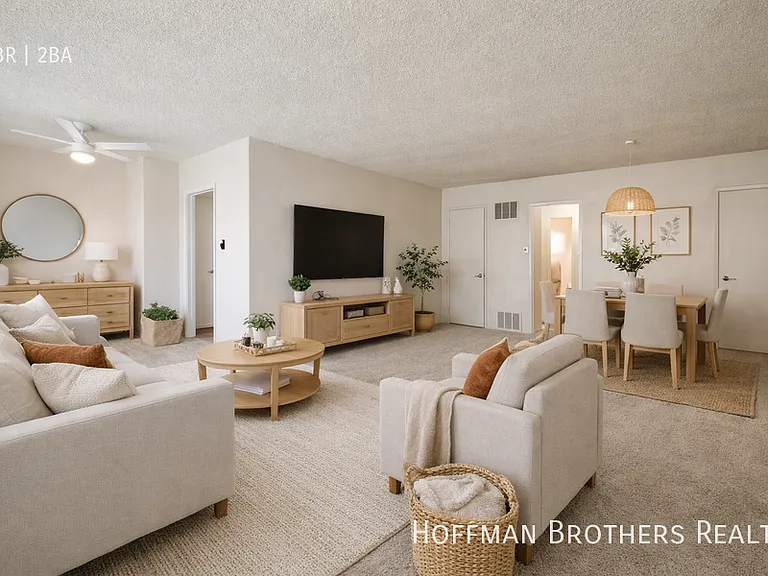 1540 N Laurel Ave #4 — Photo 1
