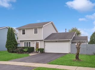 284 Westbrook Cir, Naperville, IL 60565