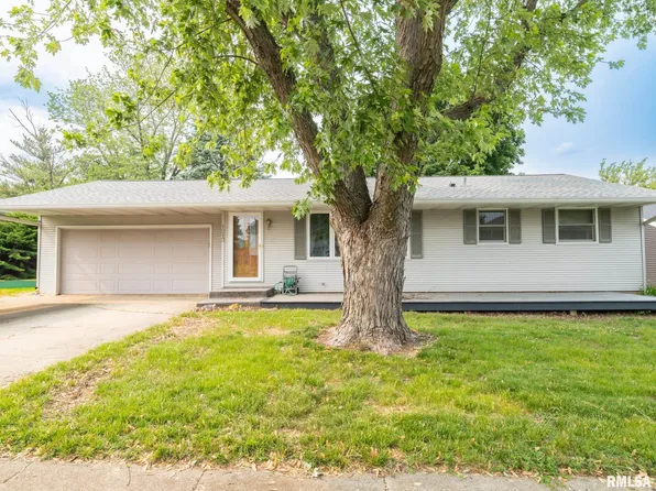 1213 W Pine St, Chillicothe, IL 61523