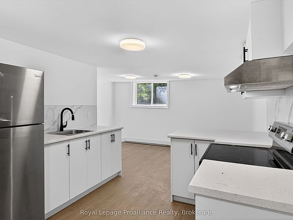 3rd image of 171 Hazlitt St #5