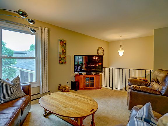 4th image of 5711 Pembroke Dr