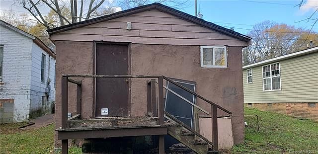 2nd image of 709 Summit St