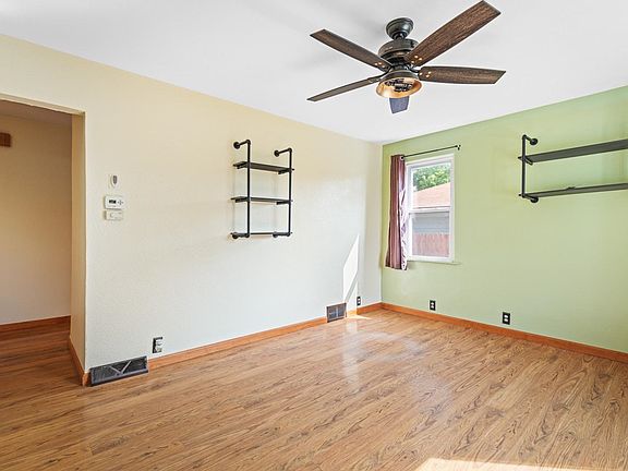 5th image of 718 Renrose Ave