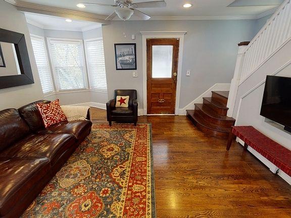 2nd image of 144 Woodlawn Ave