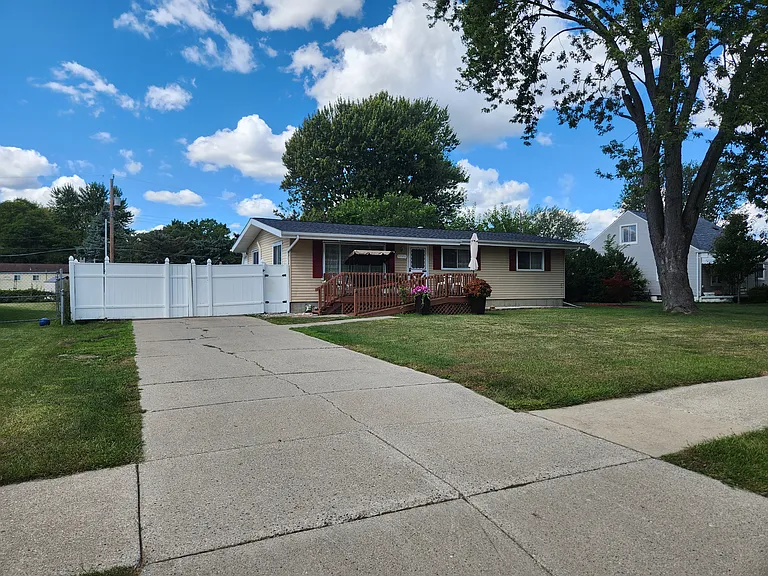 37351 Susan St — Photo 31