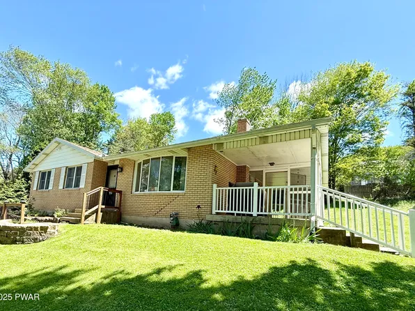 15 Sunset Ave, Honesdale, PA 18431