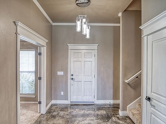 4th image of 16417 Old Oak Dr