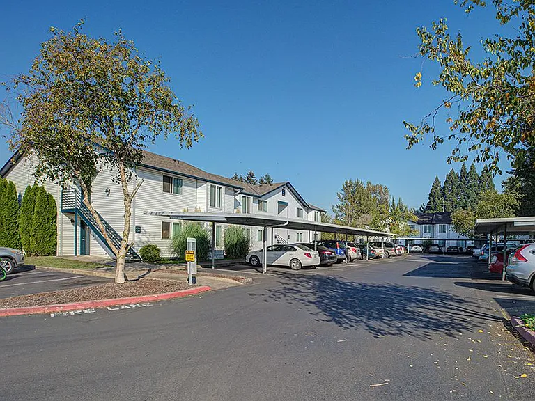 Veri on Sunnyview — Photo 16